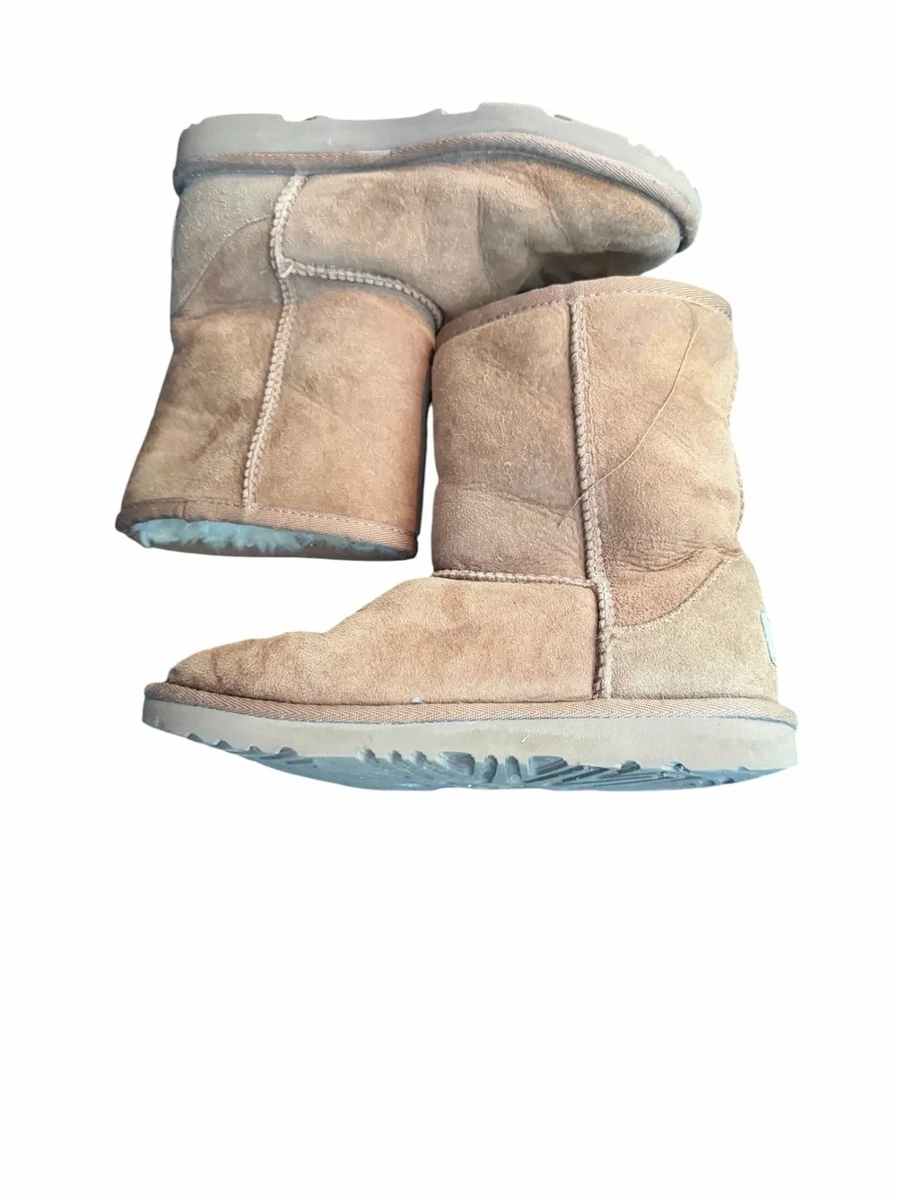 UGG Chestnut Classic Kids Short Boot in sz 2